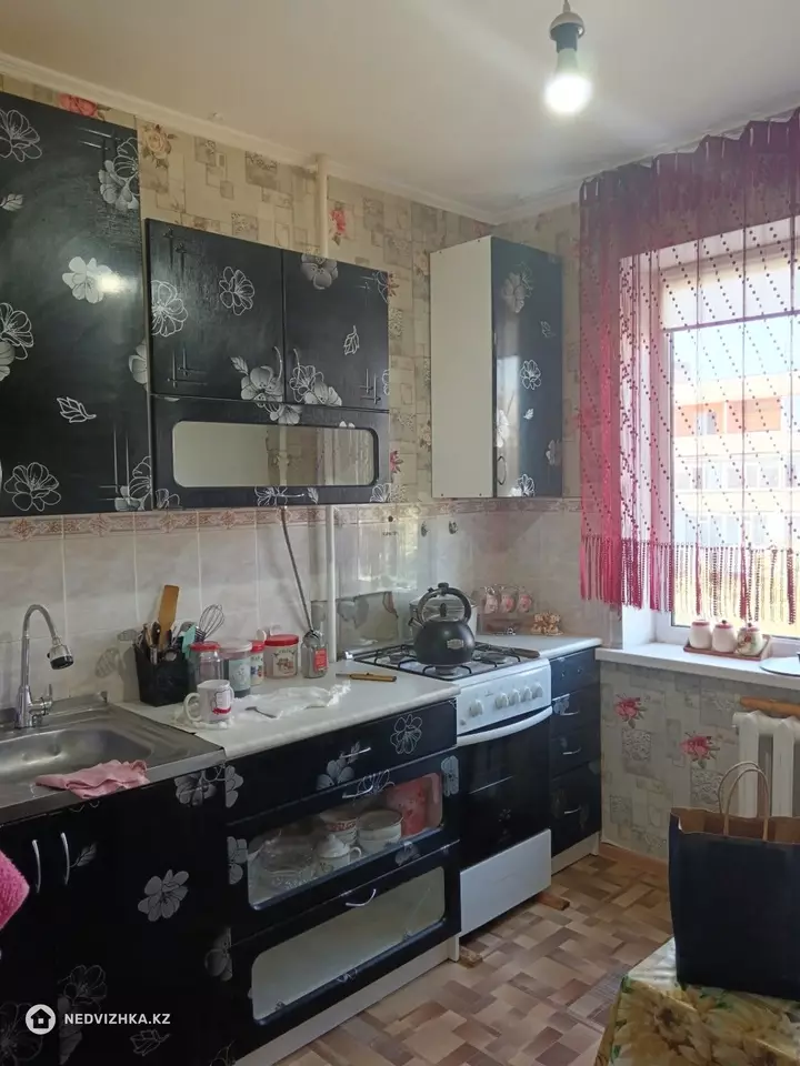 2-комнатная квартира, этаж 4 из 5, 49 м², фотография 5