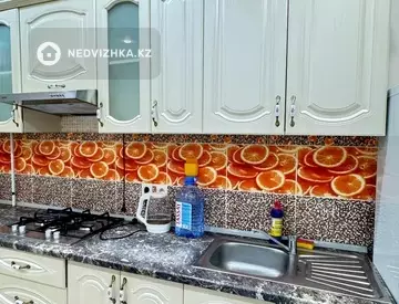 2-комнатная квартира, этаж 1 из 9, 58 м², Посуточно