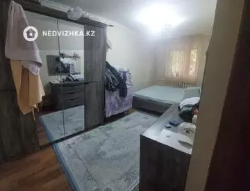 4-комнатная квартира, этаж 1 из 5, 78 м², миниатюра 2