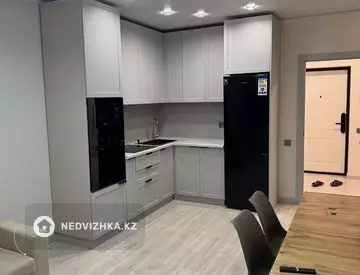 2-комнатная квартира, этаж 6 из 12, 52 м², На длительный срок