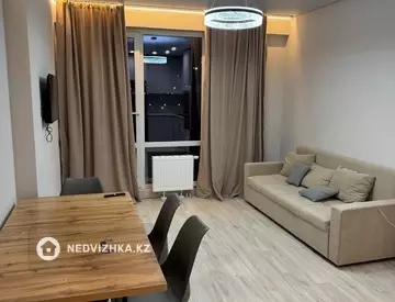 2-комнатная квартира, этаж 6 из 12, 52 м², На длительный срок