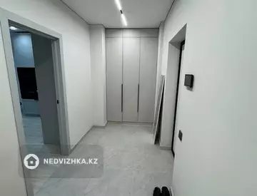2-комнатная квартира, этаж 6 из 12, 52 м², На длительный срок