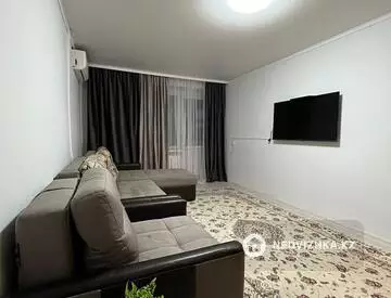 2-комнатная квартира, этаж 2 из 5, 47 м², миниатюра 1
