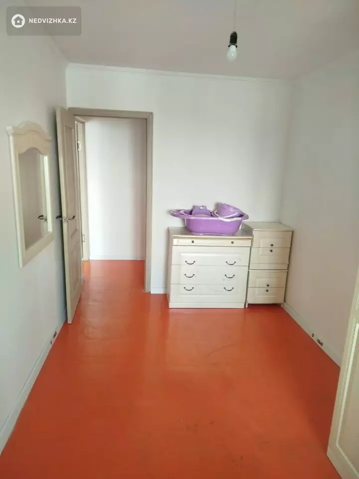 3-комнатная квартира, этаж 5 из 5, 67 м², фотография 4
