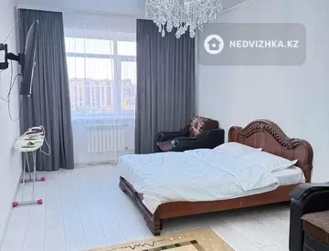 3-комнатная квартира, этаж 5 из 9, 75 м², Посуточно