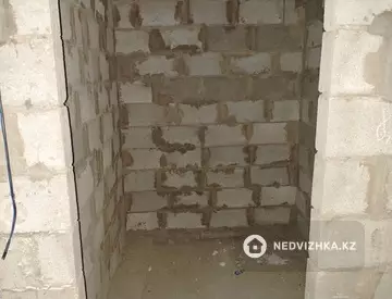 2-комнатная квартира, этаж 4 из 7, 81 м²