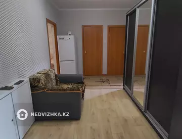 3-комнатная квартира, этаж 7 из 9, 84 м², миниатюра 2
