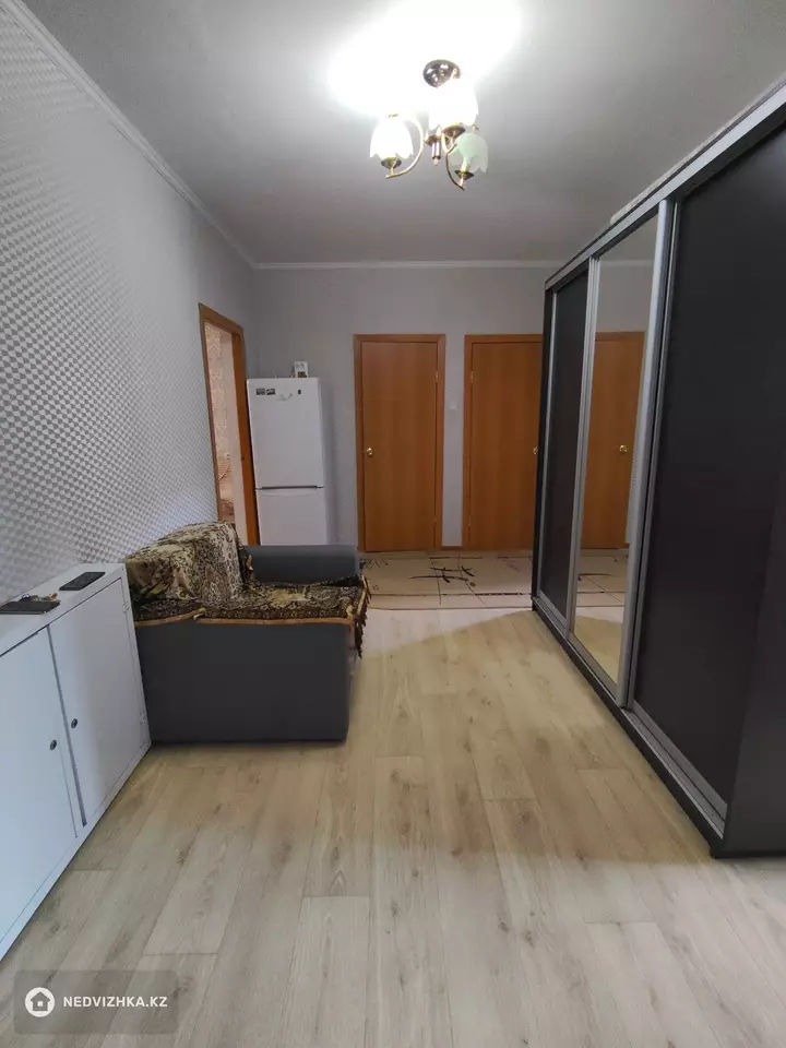 3-комнатная квартира, этаж 7 из 9, 84 м², фотография 2