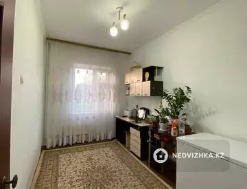 3-комнатная квартира, этаж 4 из 5, 72 м²