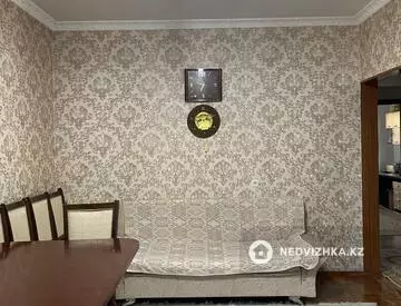 3-комнатная квартира, этаж 4 из 5, 72 м²