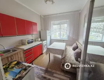 1-комнатная квартира, этаж 6 из 9, 40 м², На длительный срок, миниатюра 1