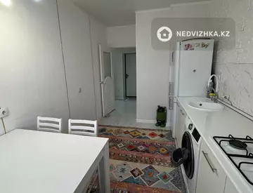 2-комнатная квартира, этаж 4 из 5, 60 м², Посуточно, миниатюра 9