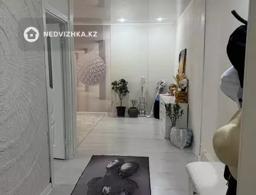 2-комнатная квартира, этаж 4 из 5, 60 м², Посуточно, миниатюра 11