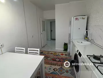 2-комнатная квартира, этаж 4 из 5, 60 м², Посуточно, миниатюра 11