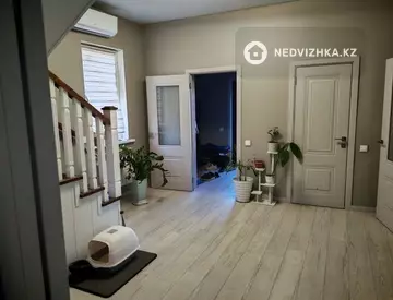 6-комнатный дом, 8 соток, 180 м², миниатюра 2