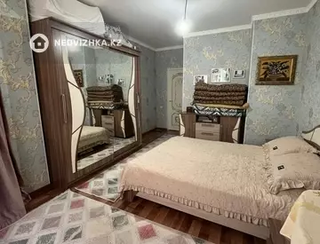 3-комнатная квартира, этаж 1 из 5, 74 м², миниатюра 2