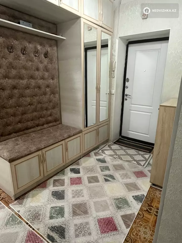 3-комнатная квартира, этаж 1 из 5, 74 м², фотография 3