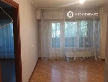 3-комнатная квартира, этаж 1 из 4, 66 м², миниатюра 1
