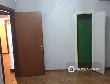 3-комнатная квартира, этаж 1 из 4, 66 м², миниатюра 4