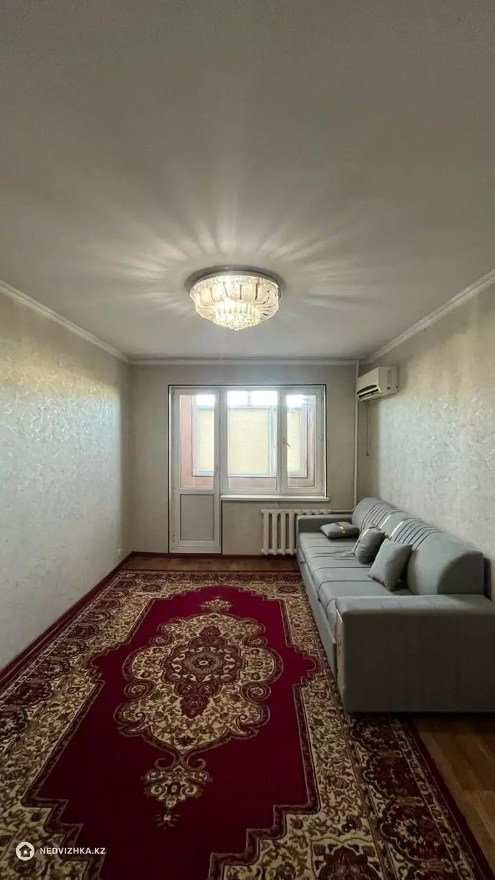 2-комнатная квартира, этаж 4 из 5, 47 м², фотография 3