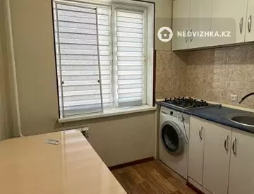 2-комнатная квартира, этаж 4 из 5, 47 м², миниатюра 9