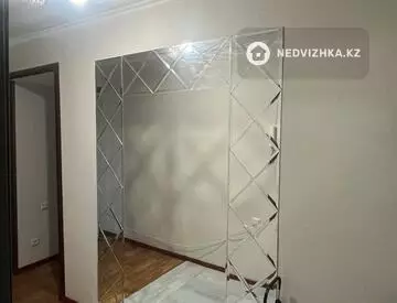 2-комнатная квартира, этаж 4 из 5, 47 м², миниатюра 10
