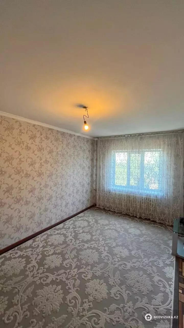 2-комнатная квартира, этаж 5 из 5, 54 м², фотография 2