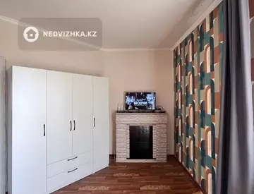2-комнатная квартира, этаж 6 из 9, 67 м², Посуточно