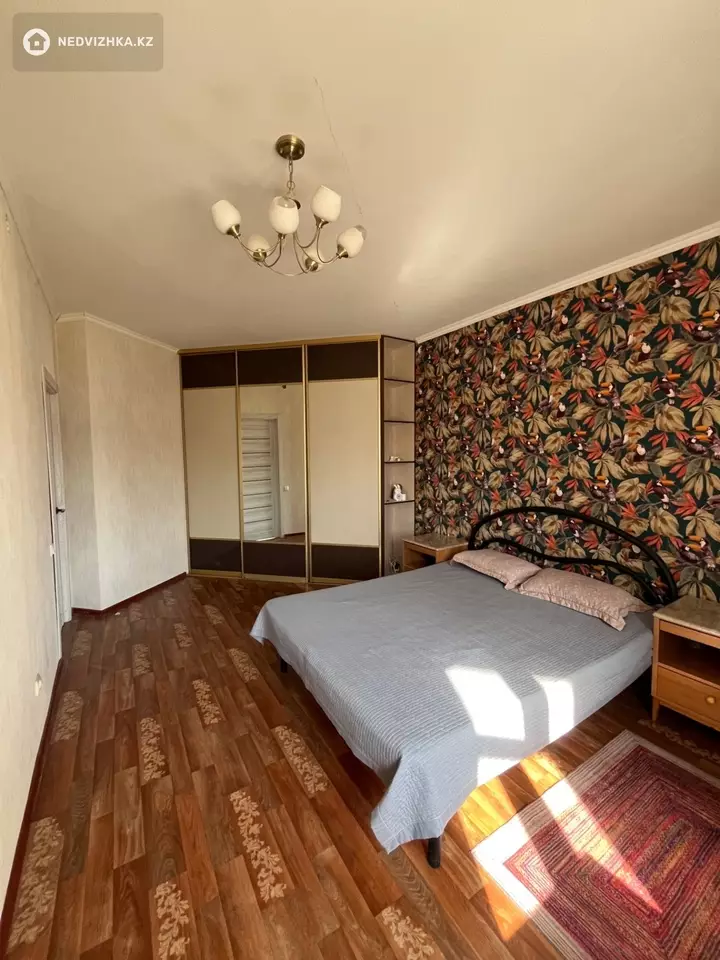 2-комнатная квартира, этаж 6 из 9, 67 м², Посуточно, фотография 3