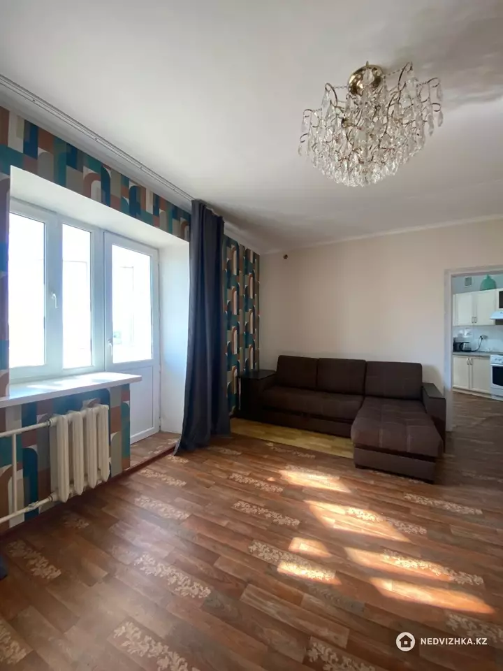 2-комнатная квартира, этаж 6 из 9, 67 м², Посуточно, фотография 5