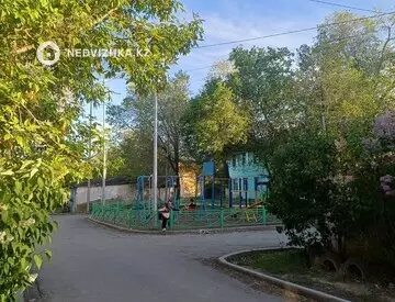 2-комнатная квартира, этаж 1 из 2, 37 м², миниатюра 10