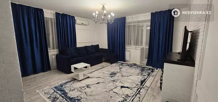 2-комнатная квартира, этаж 3 из 9, 60 м², На длительный срок