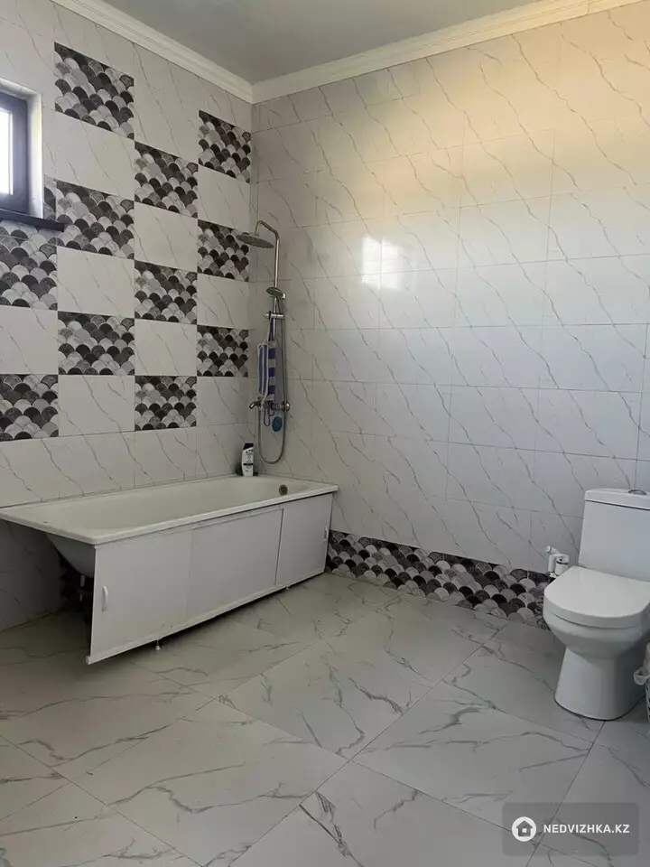 4-комнатный дом, 8 соток, 131 м²
