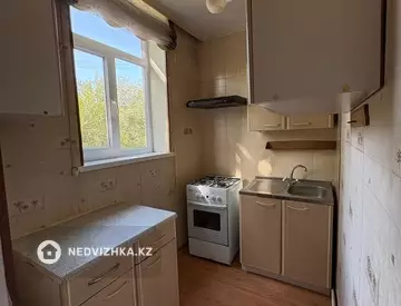 2-комнатная квартира, этаж 2 из 5, 56 м², миниатюра 2