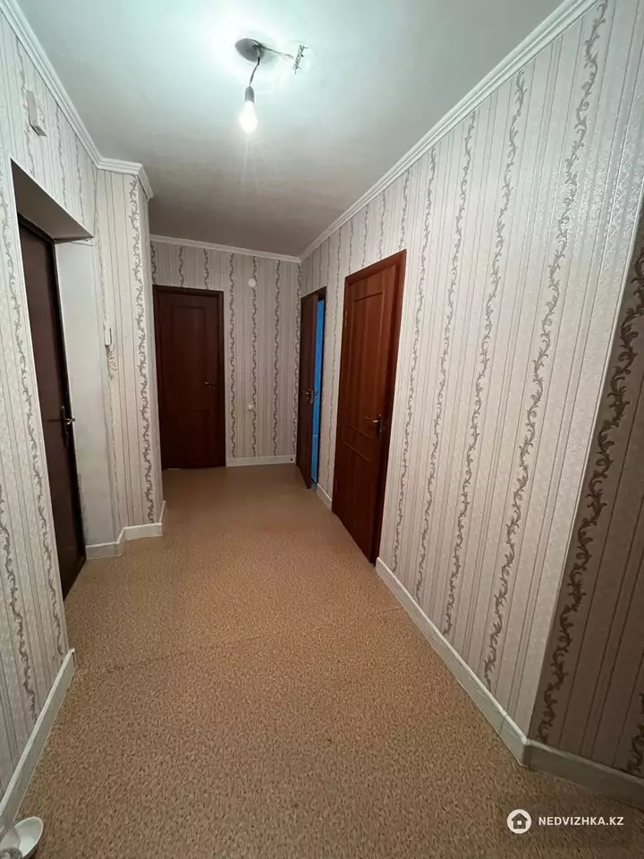 2-комнатная квартира, этаж 1 из 5, 53 м², фотография 5