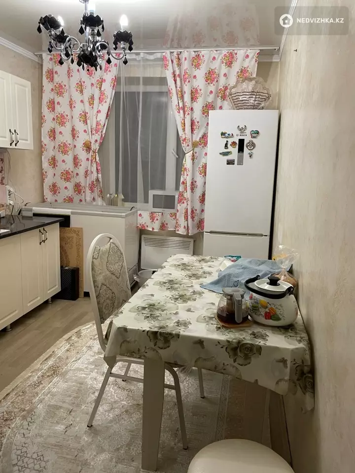 3-комнатная квартира, этаж 2 из 2, 72 м², На длительный срок