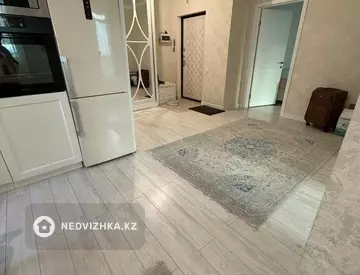 2-комнатная квартира, этаж 7 из 14, 60 м², миниатюра 4