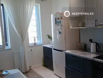 2-комнатная квартира, этаж 7 из 16, 66 м², миниатюра 3