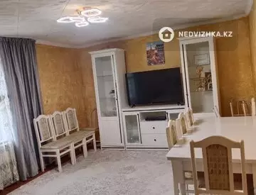 4-комнатный дом, 6 соток, 100 м², На длительный срок