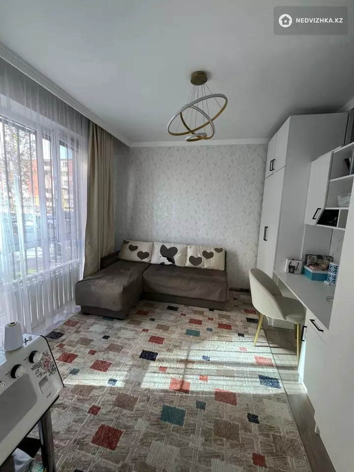 3-комнатная квартира, этаж 1 из 10, 66 м², фотография 2
