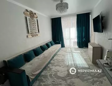 3-комнатная квартира, этаж 1 из 10, 66 м², миниатюра 3