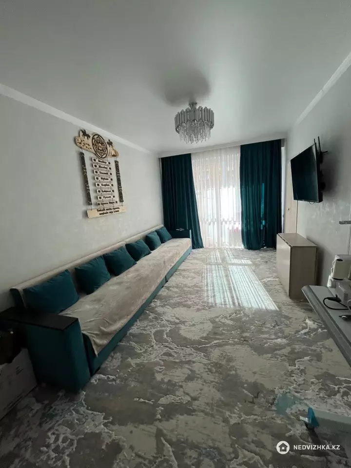 3-комнатная квартира, этаж 1 из 10, 66 м², фотография 3