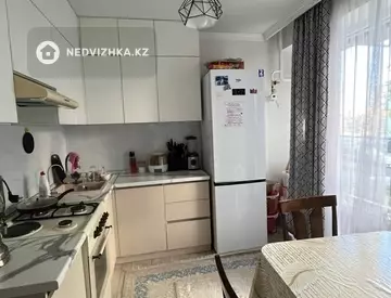 3-комнатная квартира, этаж 1 из 10, 66 м², миниатюра 7