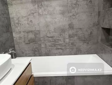 2-комнатная квартира, этаж 3 из 4, 50 м², На длительный срок