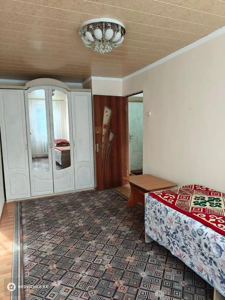 2-комнатная квартира, этаж 3 из 5, 52 м², фотография 4