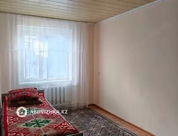 2-комнатная квартира, этаж 3 из 5, 52 м²