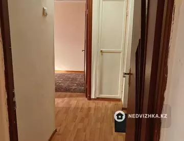 2-комнатная квартира, этаж 3 из 5, 52 м², миниатюра 10