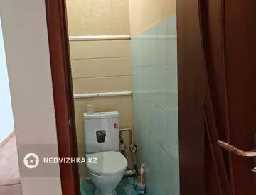 2-комнатная квартира, этаж 3 из 5, 52 м², миниатюра 12