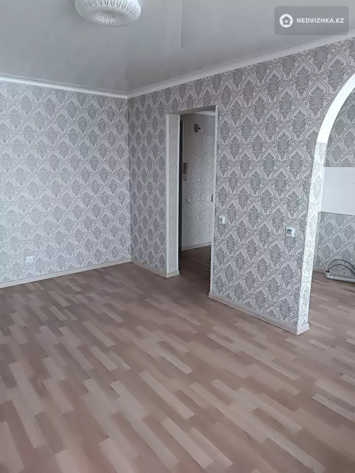 2-комнатная квартира, этаж 4 из 4, 39 м², фотография 5