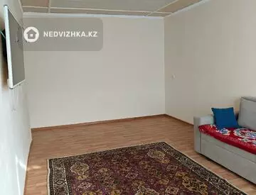 2-комнатная квартира, этаж 3 из 5, 52 м²